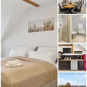 Easyapartments Stilvoll Zentral Balkon Hauptbahnhof Netflix 130m2 Hof (Bavaria)